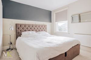 Bedroom- click for photo gallery